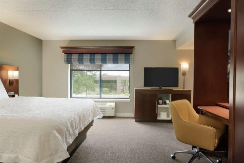 Hampton Inn By Hilton Des Moines West image 11