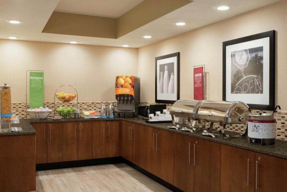 Hampton Inn By Hilton Des Moines West Image 16