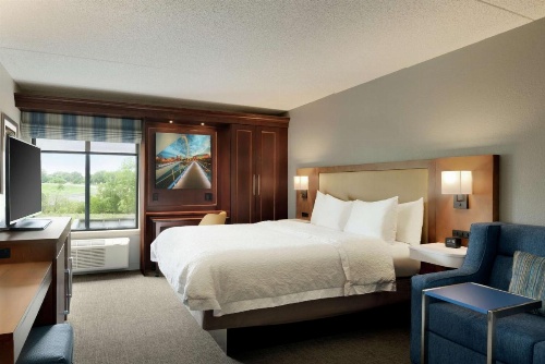Hampton Inn By Hilton Des Moines West image 5